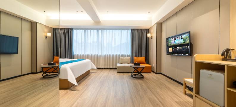 金潮酒店(凤凰山公园平湖店)图片