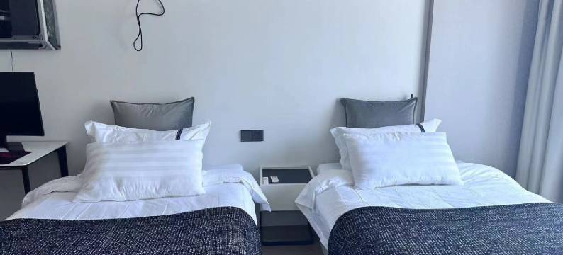 穿越者电竞酒店(大连中山广场店)图片