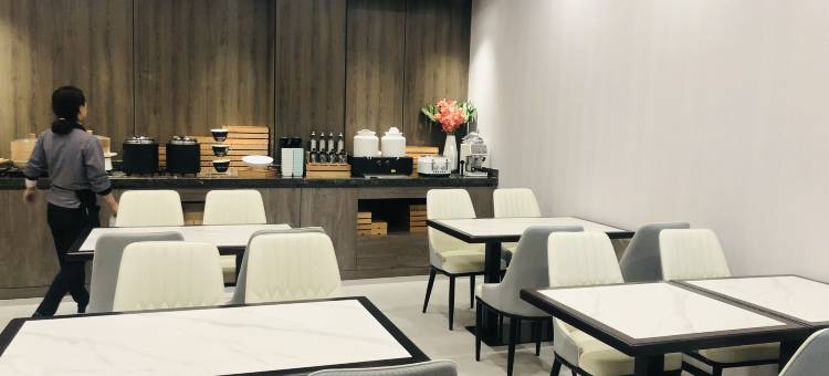 静汀酒店(青岛珠山森林野生动物世界店)图片