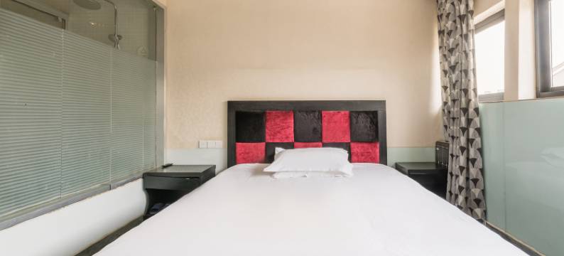 Q加·盐城艾舍主题酒店(宝龙广场店)图片