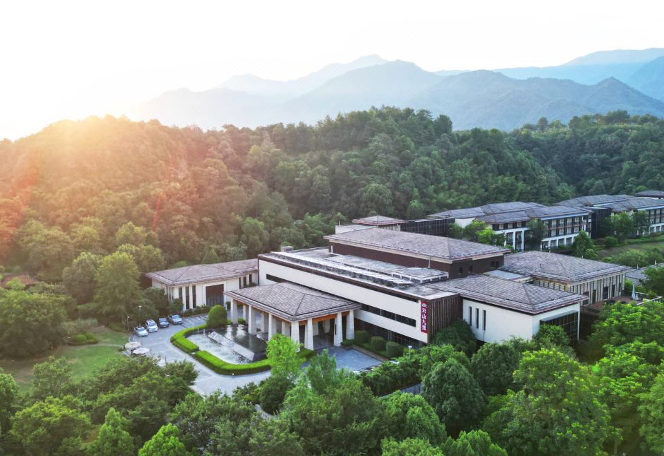 桐庐西子云山九里度假酒店外景图