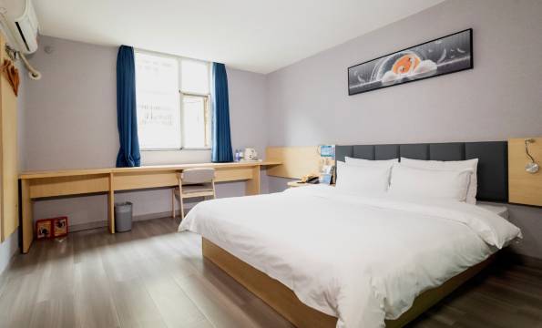 7天连锁酒店(巴中南池南路凤凰城店)