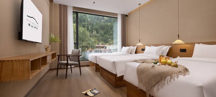 暮山映雪·私汤度假别院(四姑娘山双桥沟景区店)图片