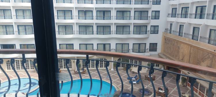 阿扎尔金字塔酒店(Azal Pyramids Hotel)图片