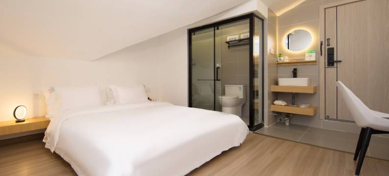 木子里·亦春民宿(四川农业大学店)图片