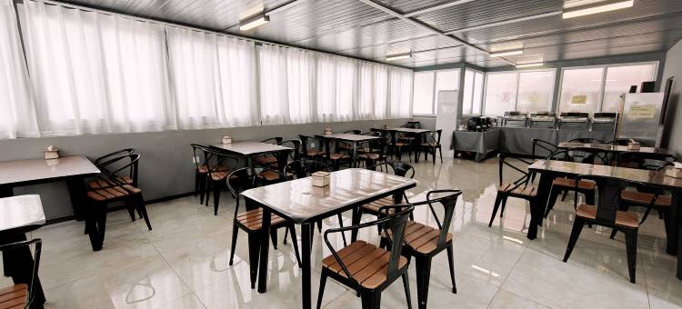 库尔勒明悦皇冠酒店(火车站店)图片