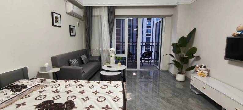 航海公园海景民宿(东北中交城店)图片