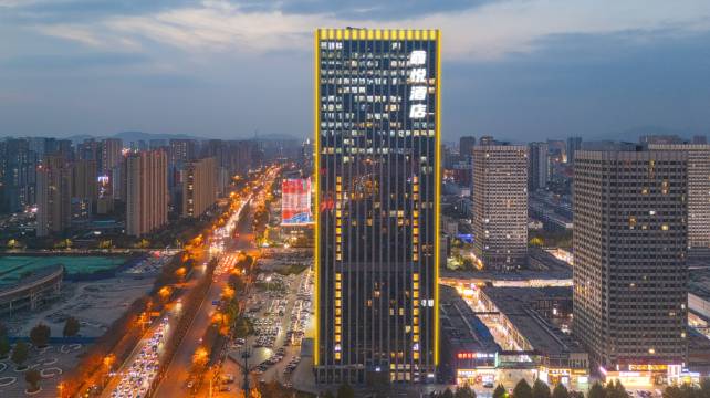 鑫悦精品酒店(泰安万达广场店)