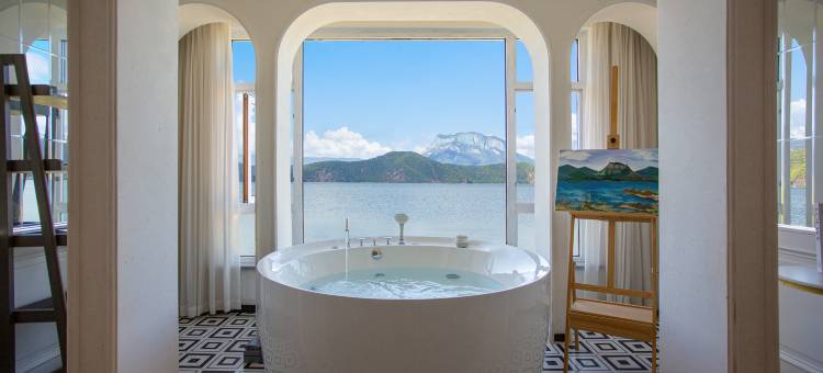 汀水岸丨圣托里尼日落湖景花园设计师度假酒店(泸沽湖店)图片