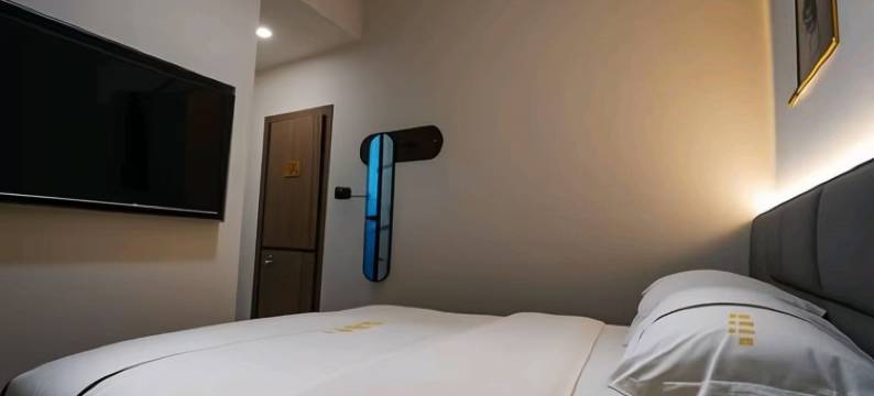 镇雄鸿禧电竞酒店(镇雄朝阳学校店)图片