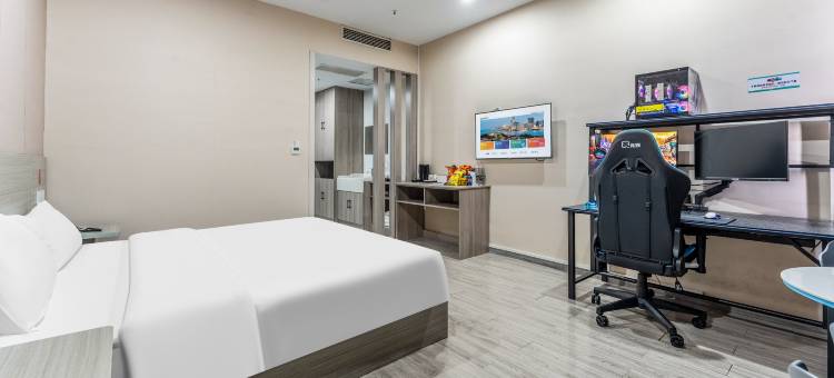 竞族电竞酒店(镇江金港生活广场店)图片