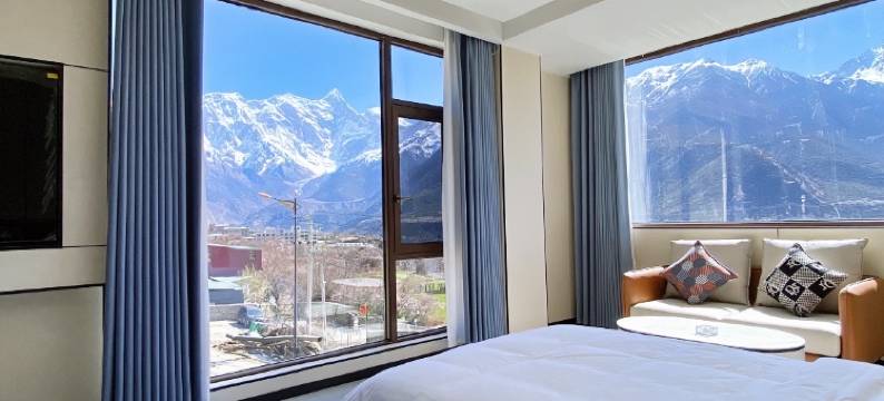 观峰居酒店(索松村店)图片