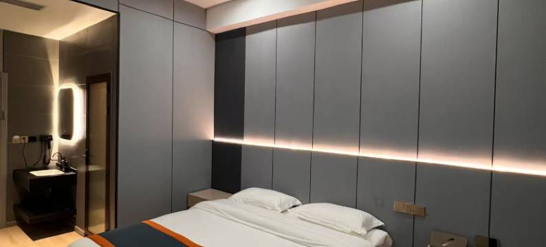 茫崖星际品质酒店(冷湖镇店)图片