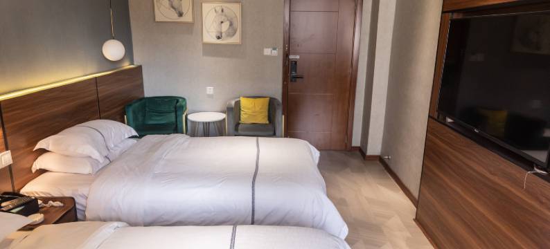 黑白格轻奢自助民宿图片