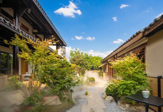 Fu Yao Gu li Hotel Overview