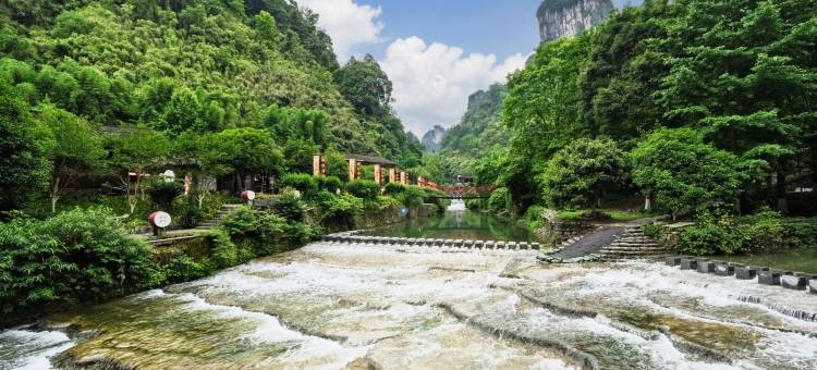 山水涧•德夯雅舍图片