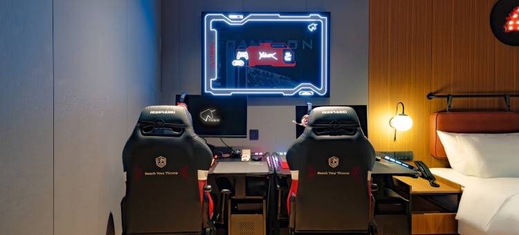 YUNIK电竞酒店(上海九院斜土东路店)图片