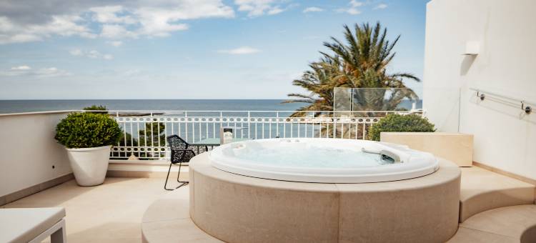 格罗塔帕拉奇赛海滩酒店(Grotta Palazzese Beach Hotel)图片