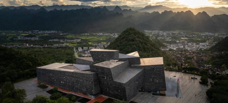 兴义峰林悦山酒店图片