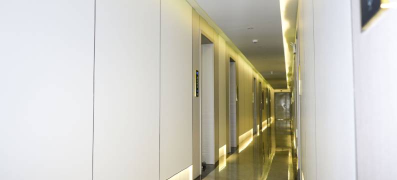 米林万宸酒店(索松村店)图片