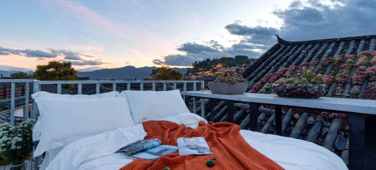 古井•侘寂风日照金山美学设计师360度古城雪山屋顶咖啡美宿图片