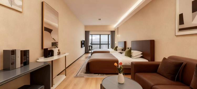 肇庆·富米FullmeCinemaBathtub设计酒店(七星岩东门广场店)图片