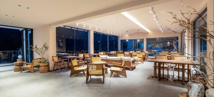 雨崩愈见山·雪山民宿图片