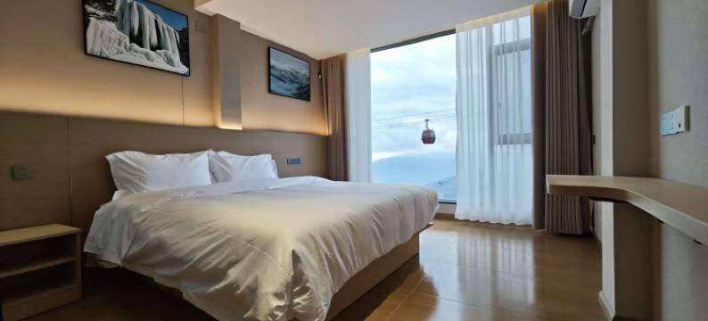 轿子山畔民宿图片