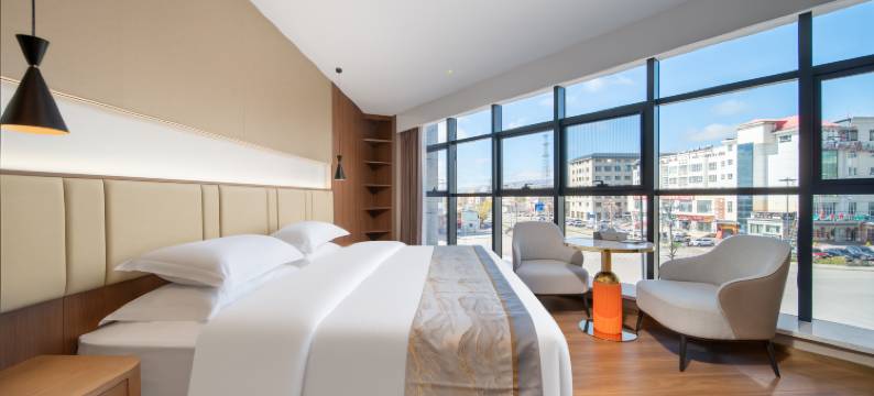 天悦国际酒店(昭苏人民政府天马美食街店)图片