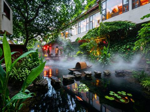 SECLUSION|雪晴集人文半山民宿(凤凰古城店)图片