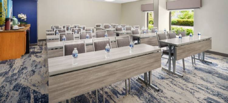 那不勒斯中央欢朋酒店(Hampton Inn Naples-Central)图片