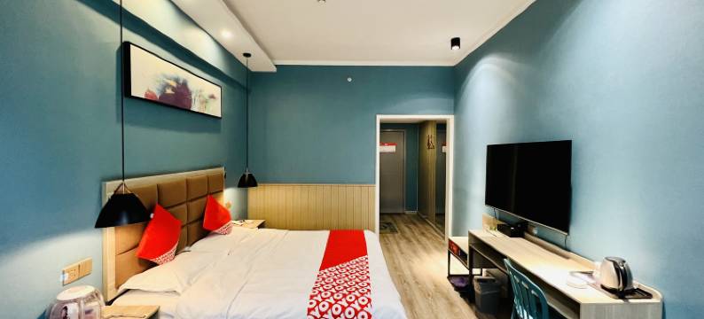 华悦时尚酒店(巩义新华北路大宋美食城店)图片