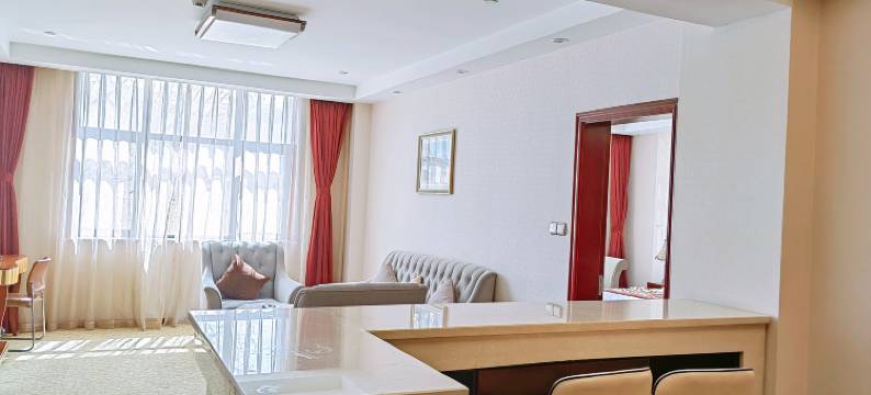 拉萨圣安大酒店图片