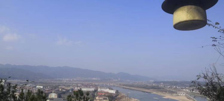 桐庐富春江山与院子民宿图片