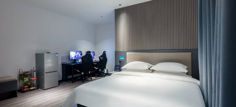 爱电竞酒店(叶县世纪风广场店)图片