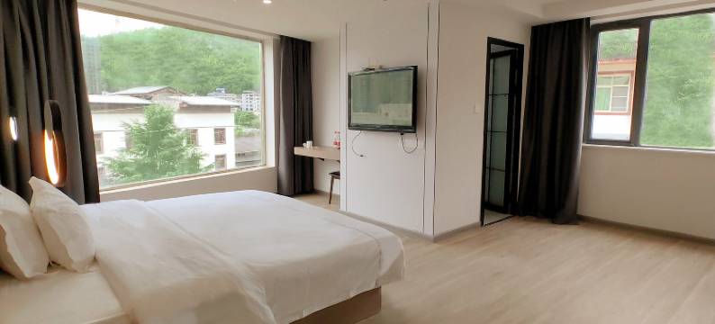 平武爱琴海酒店图片