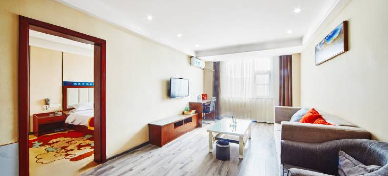 喜鹊主题酒店(郸城人民政府中心汽车站店)图片