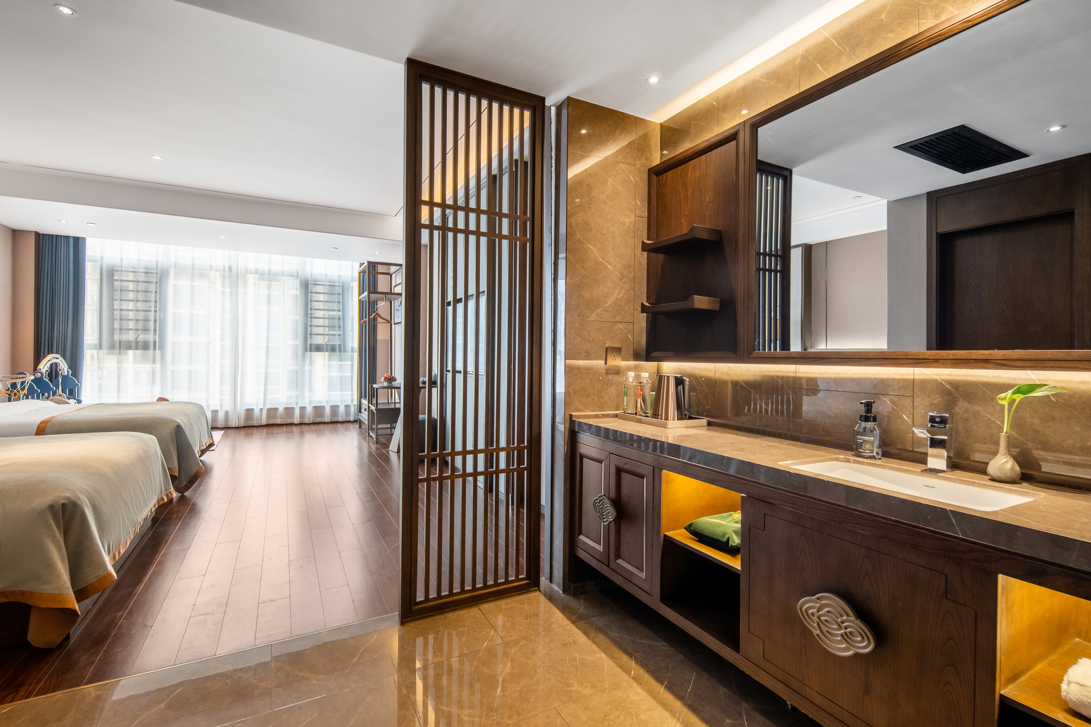 Till Bright Hotel Over view