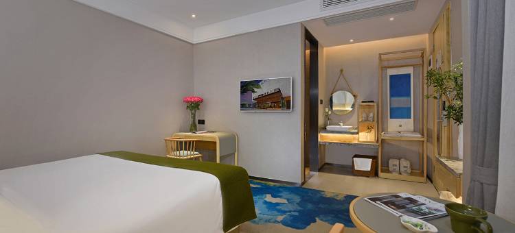 深圳南山南油服装批发城RANZ兰兹酒店(蛇口沃尔玛店)图片