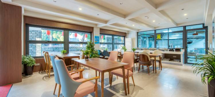 南浔浔溪之畔•书画•美学民宿(南浔古镇店)图片