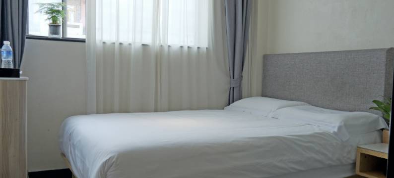 U2哟兔.梓酒店(成都武侯祠华西医院店)图片