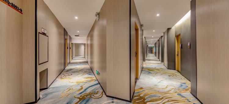 铂曼酒店(碧海湾地铁站店)图片