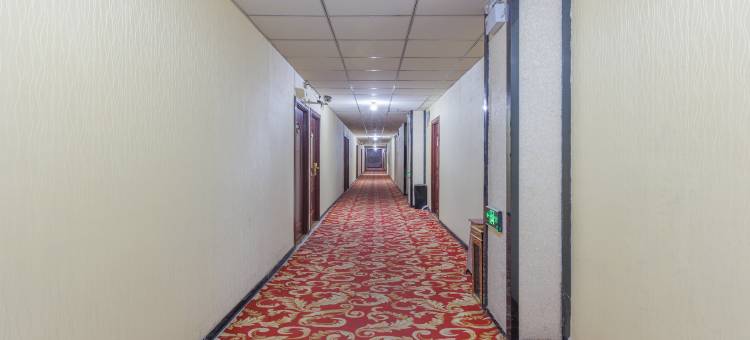 瑞龙商务酒店(呼图壁世纪园景区汽车站店)图片