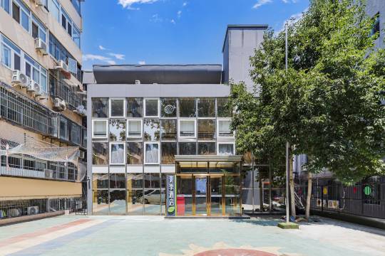 青季酒店MINI(北京中关村大钟寺地铁站店)