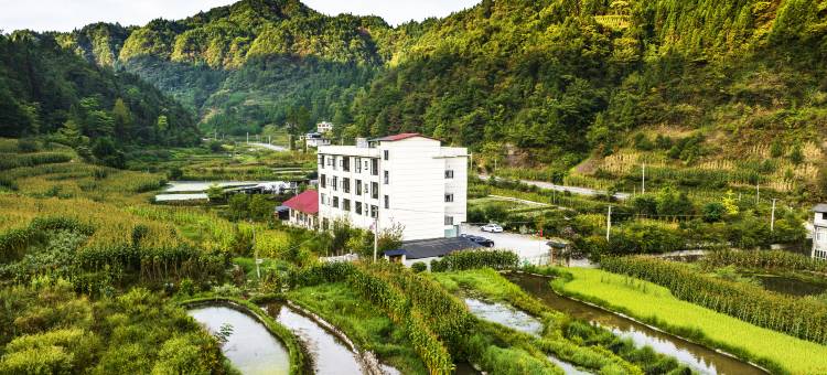 利川青山居图片