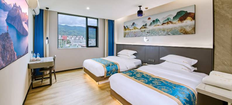 凤名智慧酒店(临沧高铁站店)图片