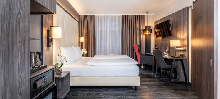 诺德施泰特广场高级公园酒店(PLAZA Premium Parkhotel Norderstedt)图片