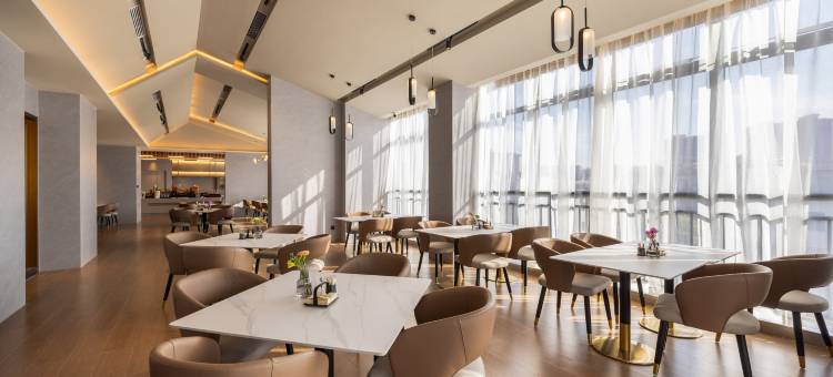 高邮服装城亚朵酒店图片