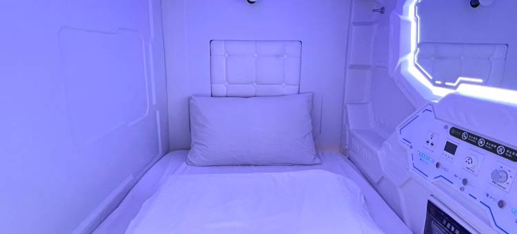 沐品居太空旅棧图片