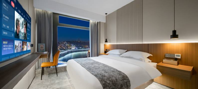 华菲云端江景酒店(重庆观音桥北滨一路店)图片